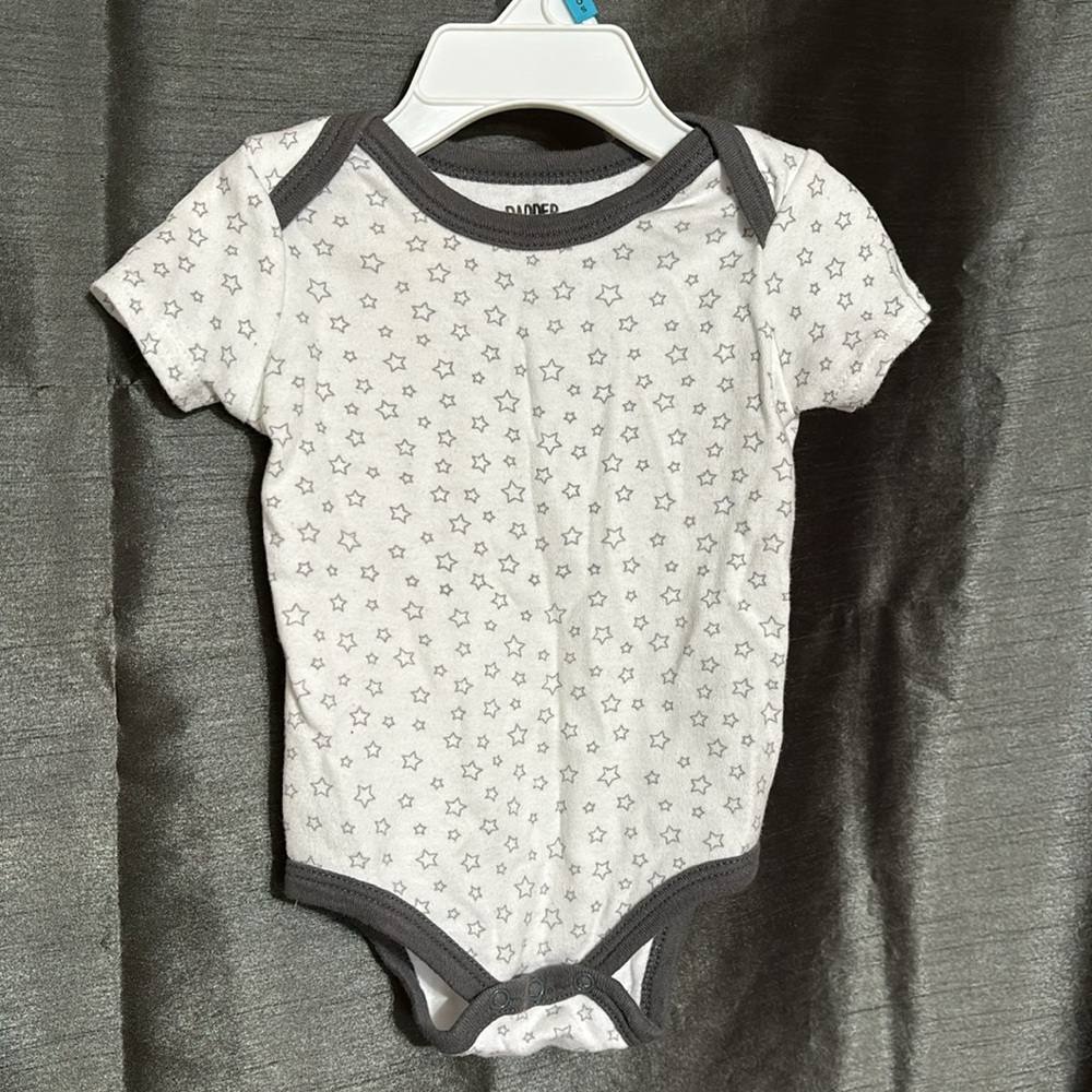 DAPPER DUDE ONESIE 6-9 MONTHS